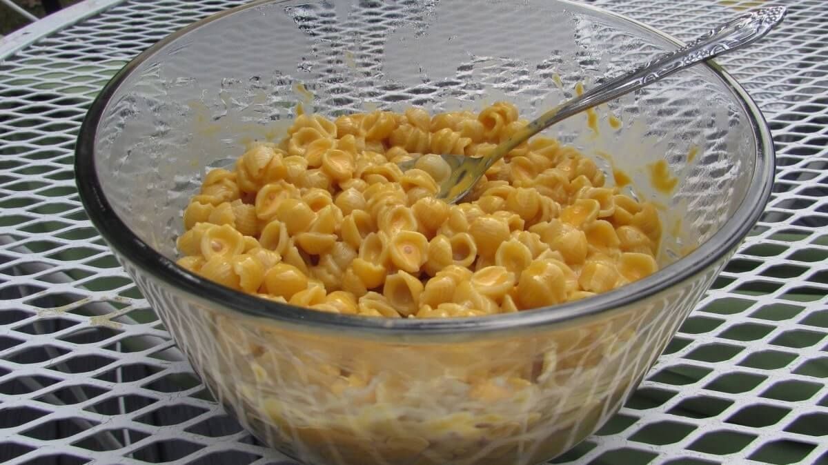 https://media.fitnessreloaded.com/file/w_1200,h_674,c_fit,q_80/macaroni-and-cheese.jpg