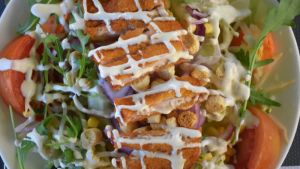 Fried chicken salad calories